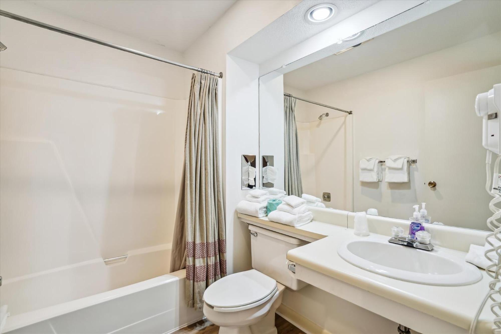 Cedarbrook Queen Suite 109 基灵顿 外观 照片